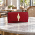 Stingray Clutch Wallet in Red [Red]