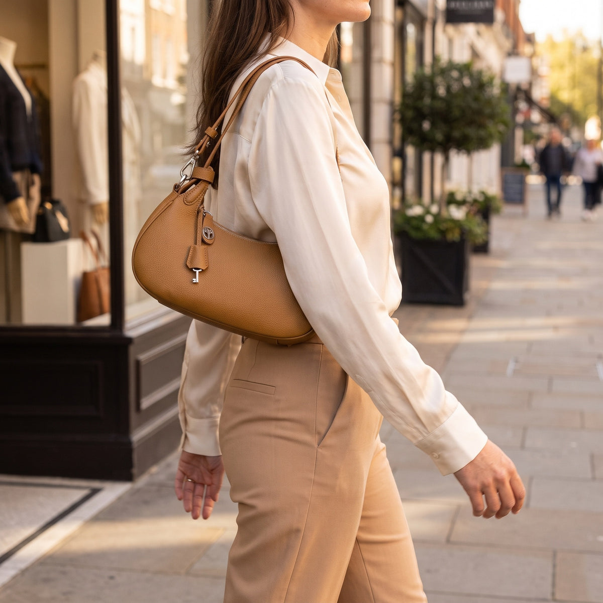 Key Purse in Tan, worn [Tan]
