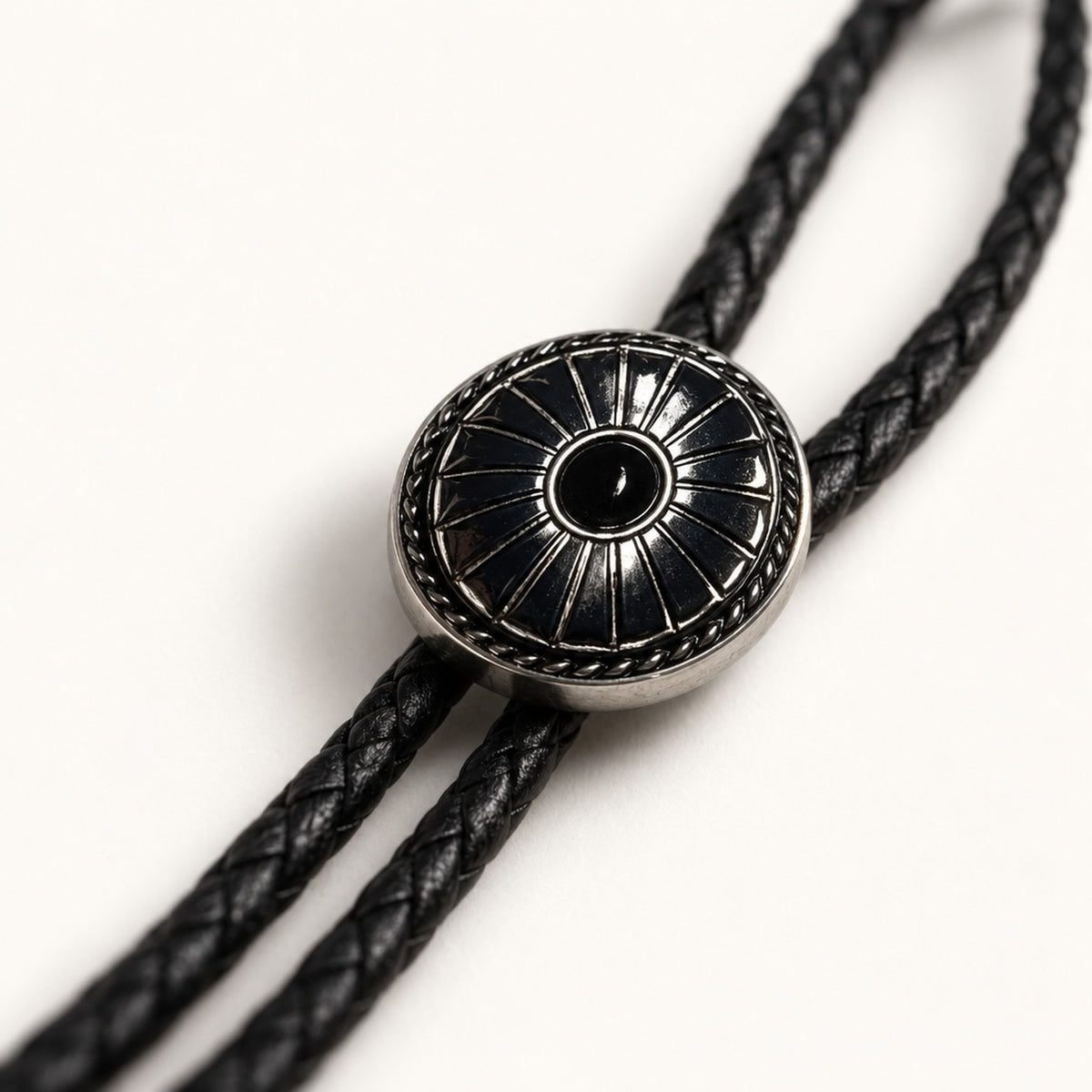 Concho Bolo Tie in Silver [Silver]
