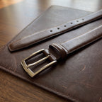 The Executive Dress Belt in Brown, close-up of the buckle end [Brown]