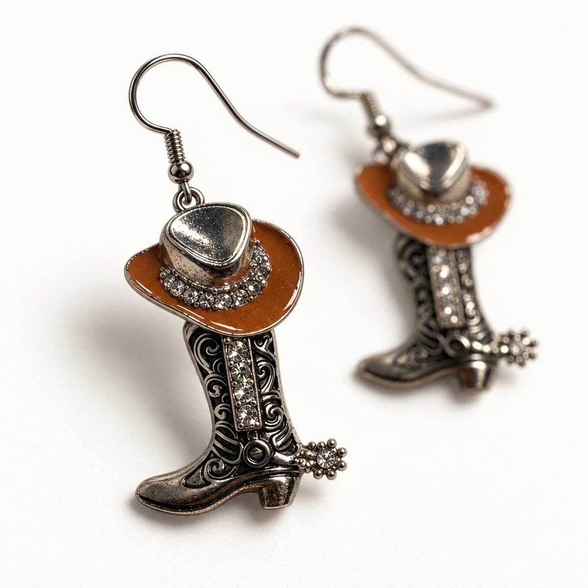 Hat and Boot Earrings in Tan [Tan]